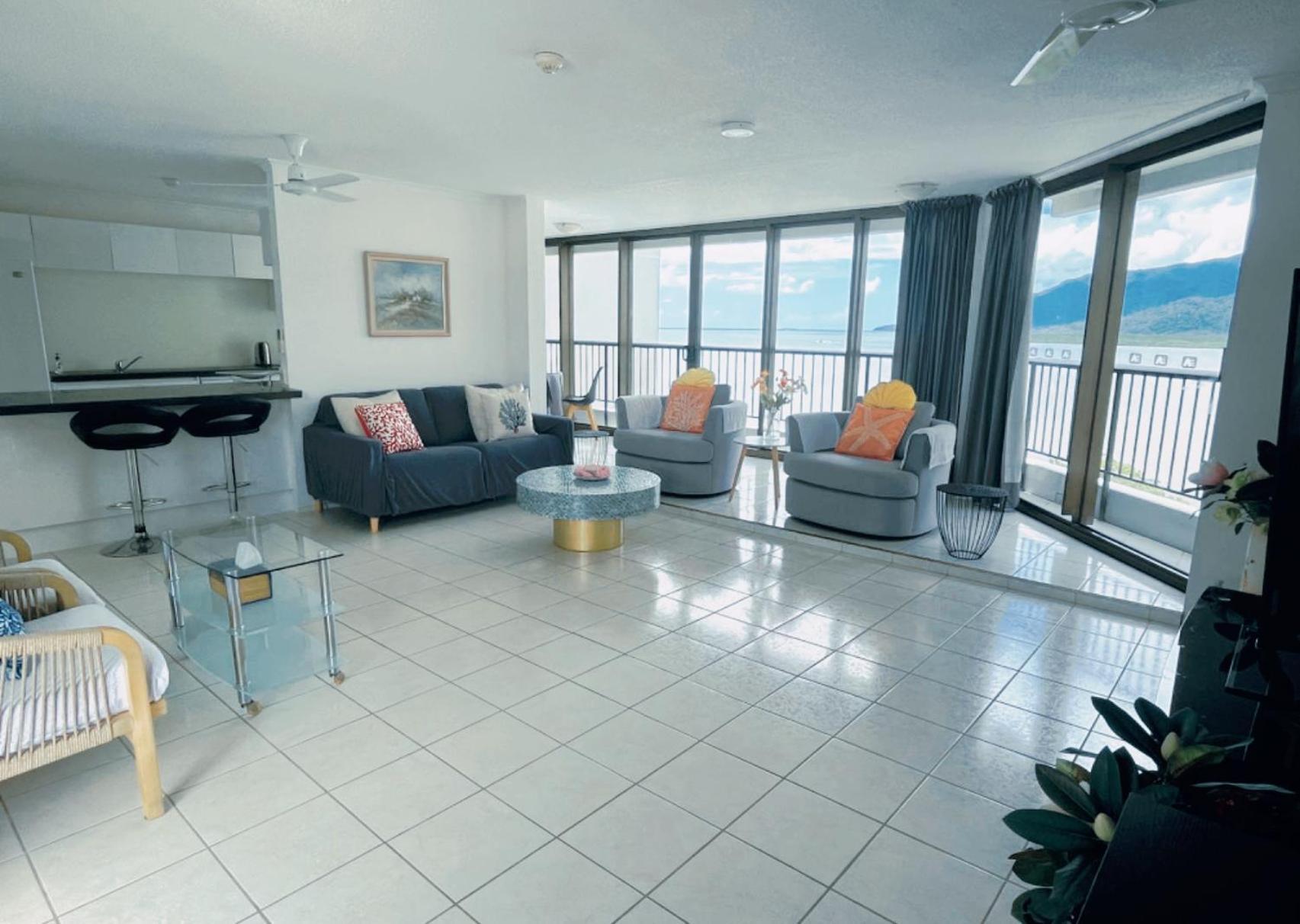 Cairns Ocean View Apartment In Aquarius エクステリア 写真