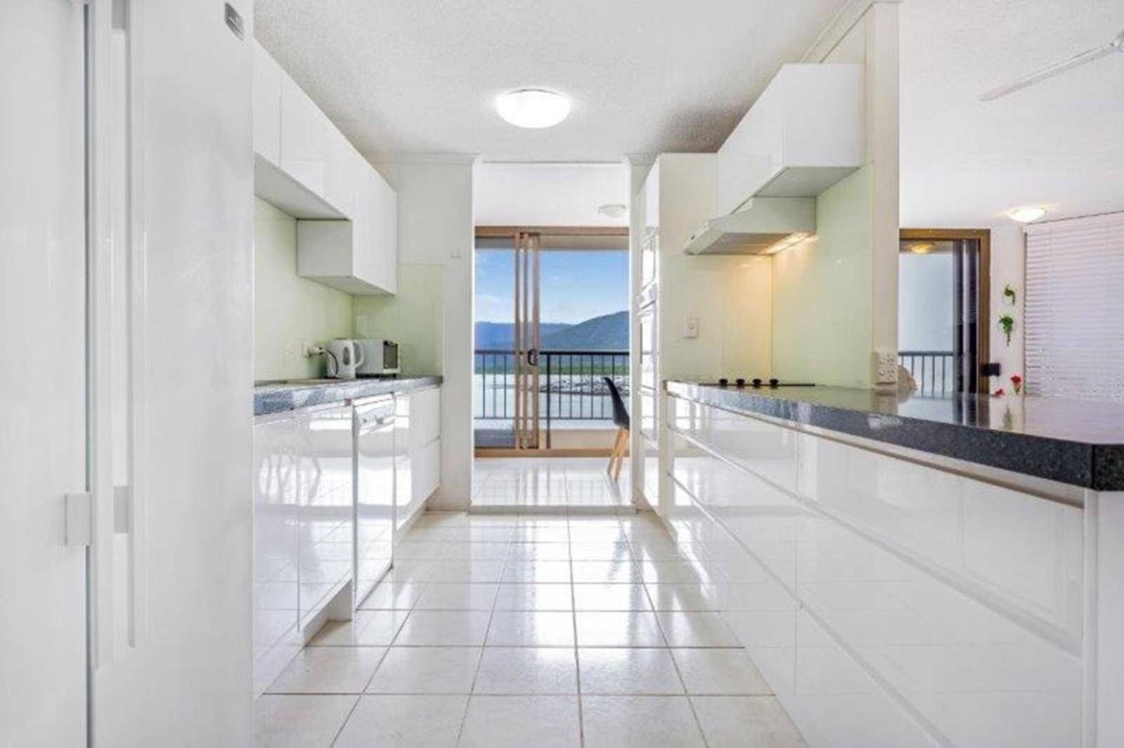 Cairns Ocean View Apartment In Aquarius エクステリア 写真